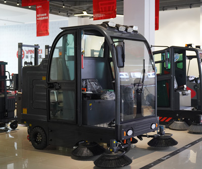 電動掃地機(jī) 電動掃地機(jī)